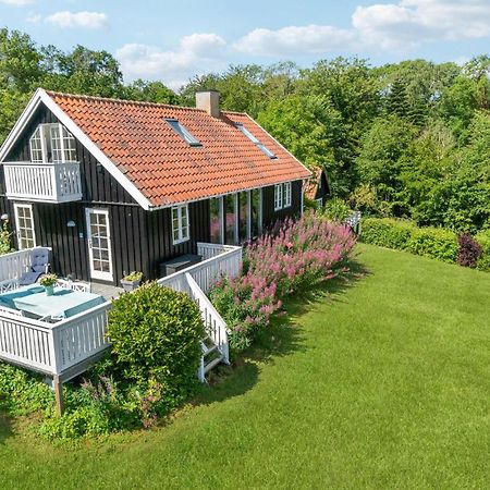 Lovely Home In Svaneke With House Sea View Zewnętrze zdjęcie