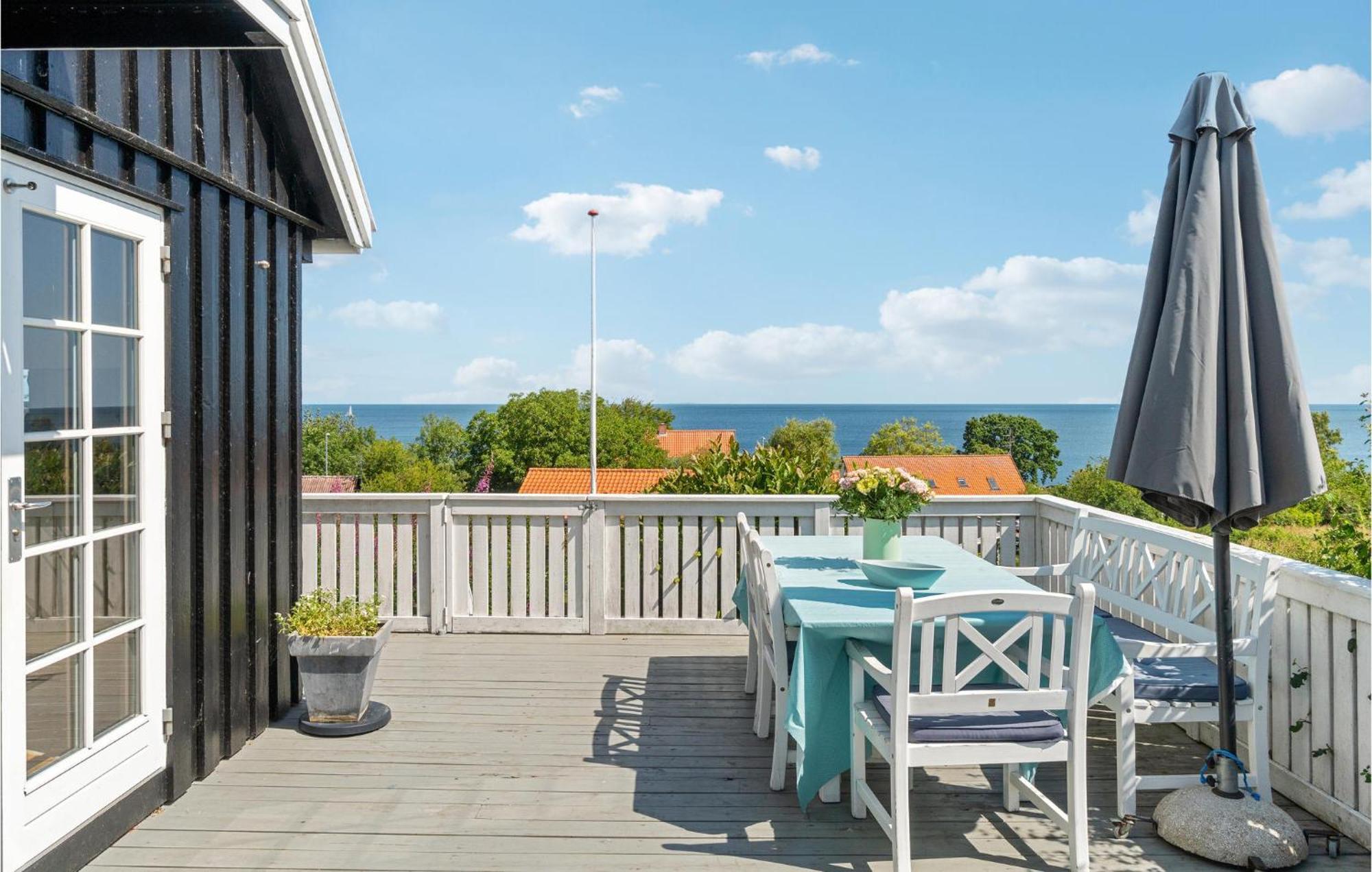 Lovely Home In Svaneke With House Sea View Zewnętrze zdjęcie