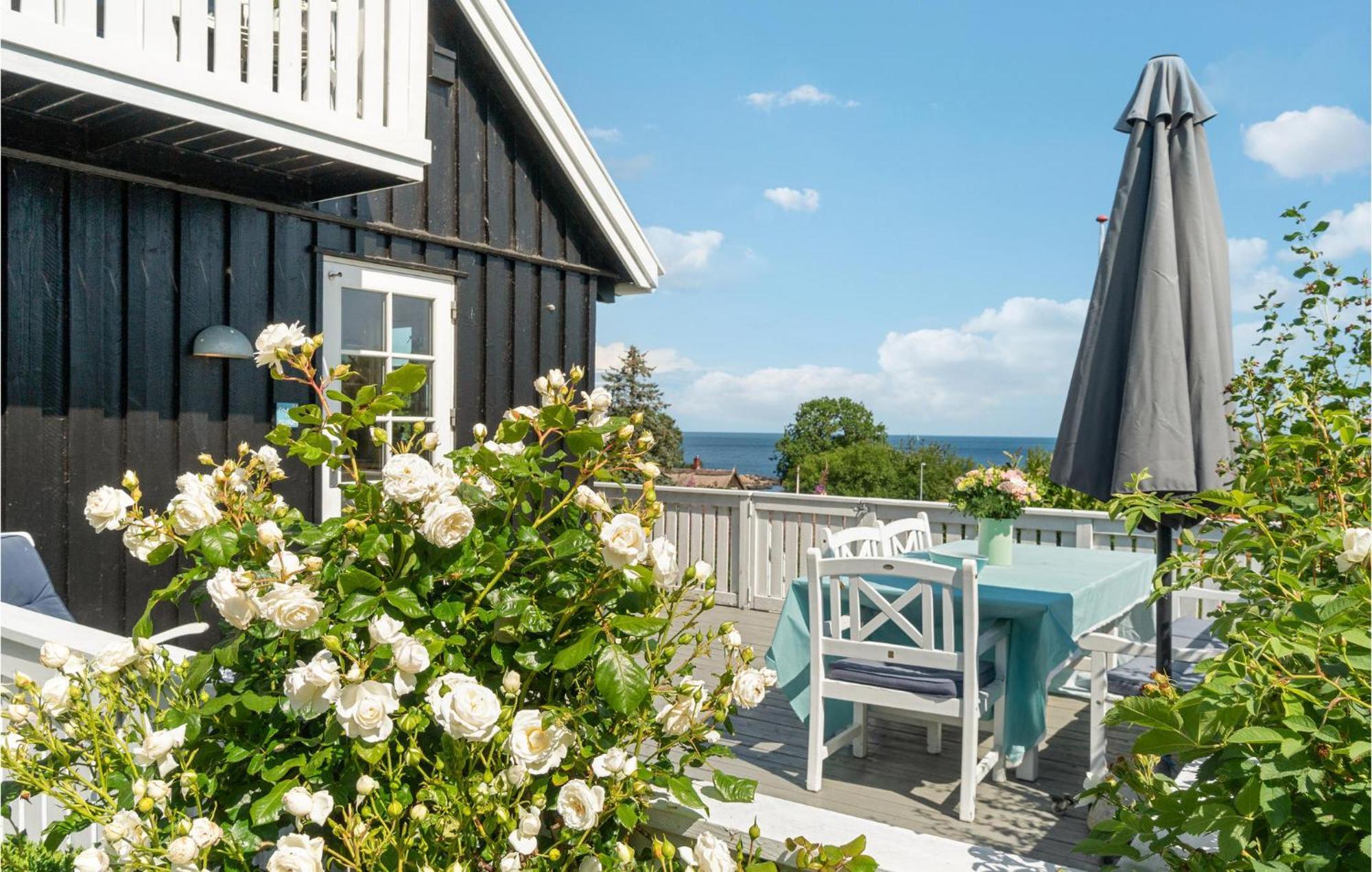 Lovely Home In Svaneke With House Sea View Zewnętrze zdjęcie